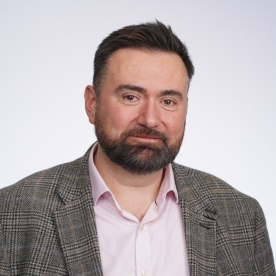 Andy Headshot